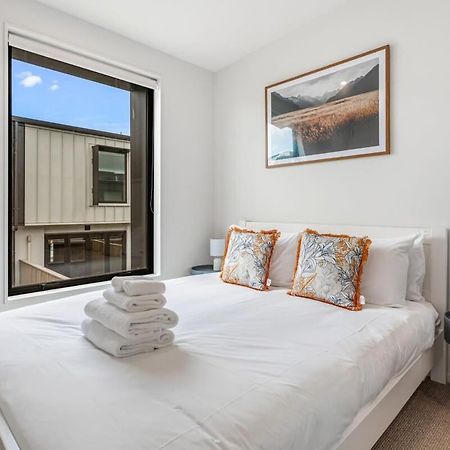 Appartamento Fresh & Sleek Grey Lynn Unit With Private Patio Auckland Esterno foto